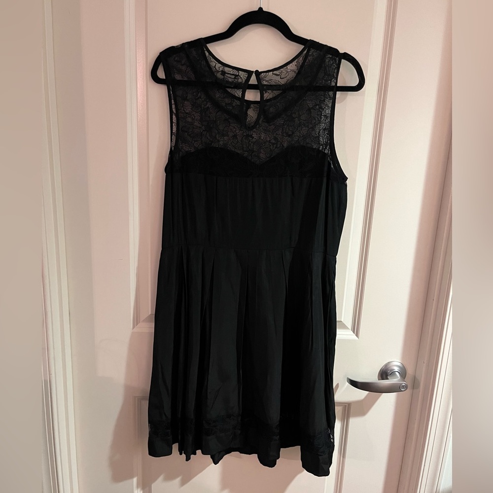 Retro inspired black fit and flare